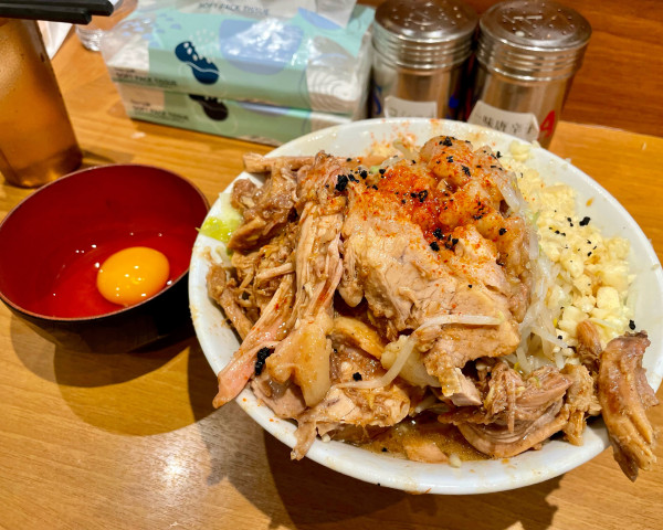 「ラーメン並(300g)/生たまご」@ラーメン 池田屋 高田馬場店の写真