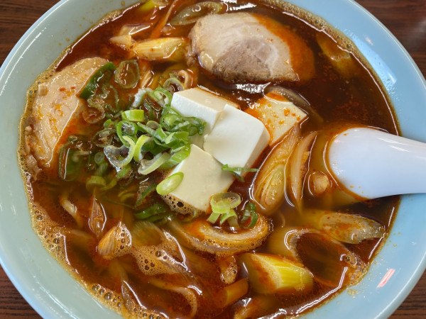 「赤辛ラーメン：850円」@桜味の写真
