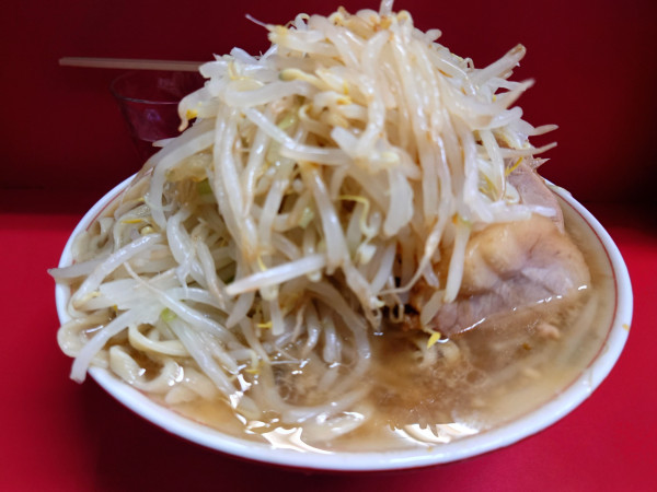 「大豚  野菜  ニンニク  カラメ」@ラーメン二郎 三田本店の写真