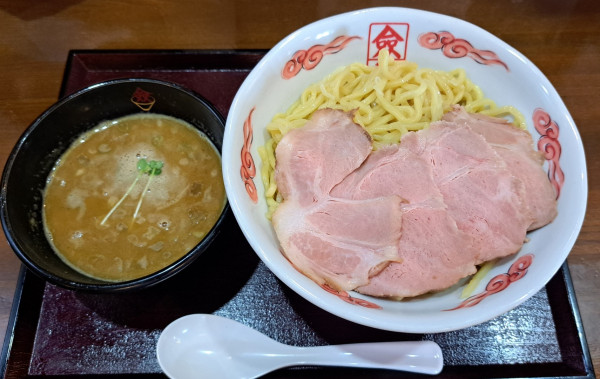 「醤油つけ麺特盛990円」@支那そば 僉の写真