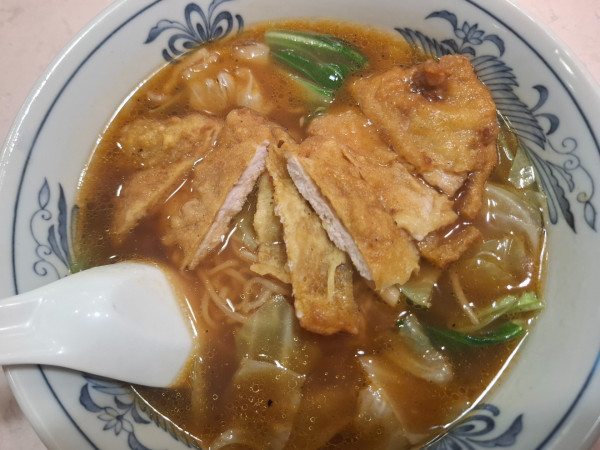 「排骨麺９００円」@鳳華飯店 笹下本店の写真