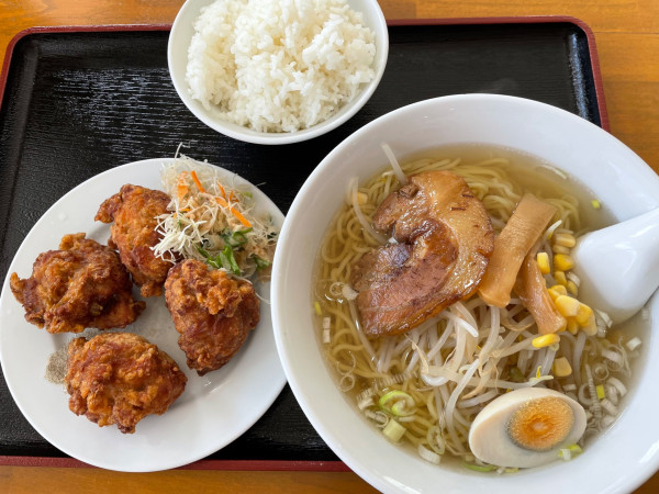 「唐揚げセット　麺大盛　￥１０００」@中華料理 沁心閣の写真