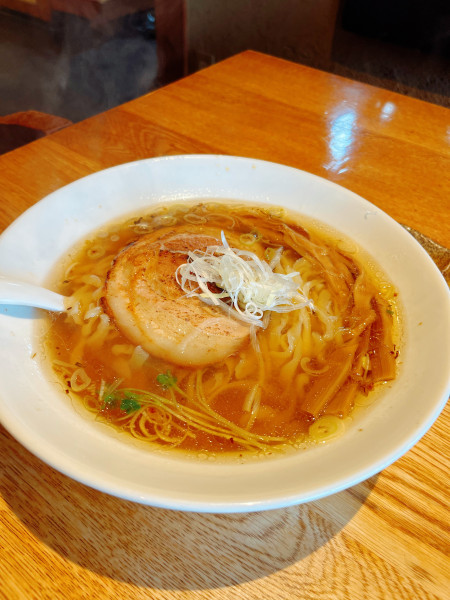「醤油ラーメン大盛」@手打ちラーメン創房 舌笑家の写真