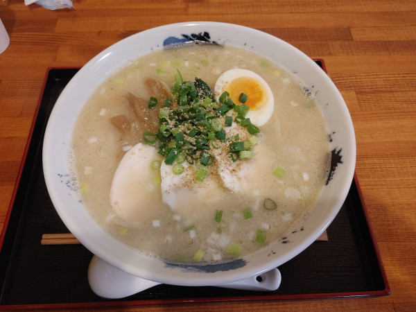 「俺いのらーめん　大盛り　800+100円」@俺いのらーめんの写真