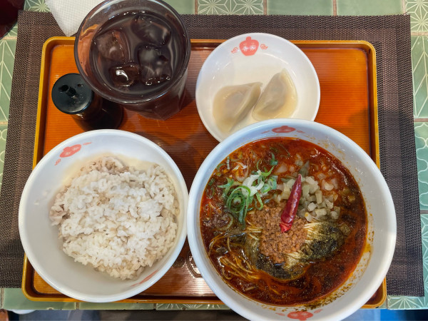 「香家メンズセット（青鬼・担々麺、ニラ水餃子、ごはん大盛）」@香家 渋谷ヒカリエShinQs店の写真