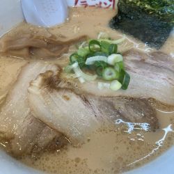 とんこつラーメン890円