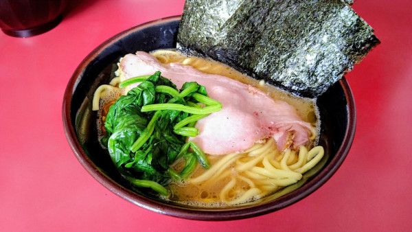 「ラーメン(味濃いめ･麺硬め)+海苔」@田上家の写真