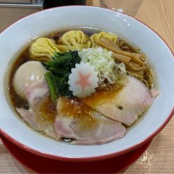 特製中華そば（ストレート細麺）1,250円