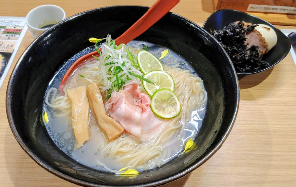 「【限定】特製 貝だし冷しそば」@焼きあご塩らー麺 たかはし 大船店の写真