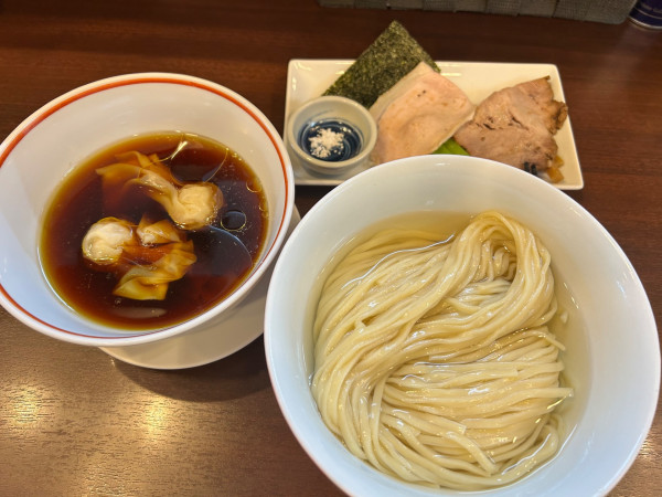 「つけめん＋ワンタン＝1200円＋200円」@とものもとの写真