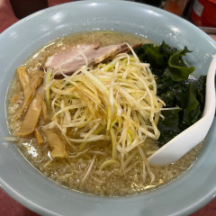 ニューラーメンショップ 大宮東口店の写真