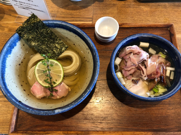 「昆布水つけ麺 醤油 肉チョイ増し」@YOKOKURA STOREHOUSEの写真