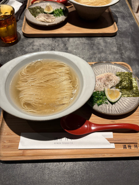 「クリア豚骨」@銀座 月やの写真