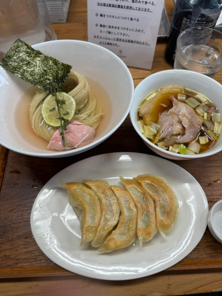 「味玉昆布水つけ麺並　醤油　ちょい肉増し　餃子5個」@YOKOKURA STOREHOUSEの写真