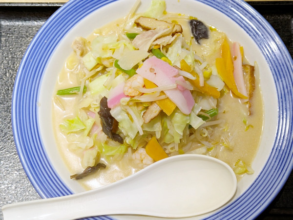 「野菜たっぷりちゃんぽん（麺少なめ）」@長崎ちゃんぽん リンガーハット 品川シーサイドフォレスト店の写真