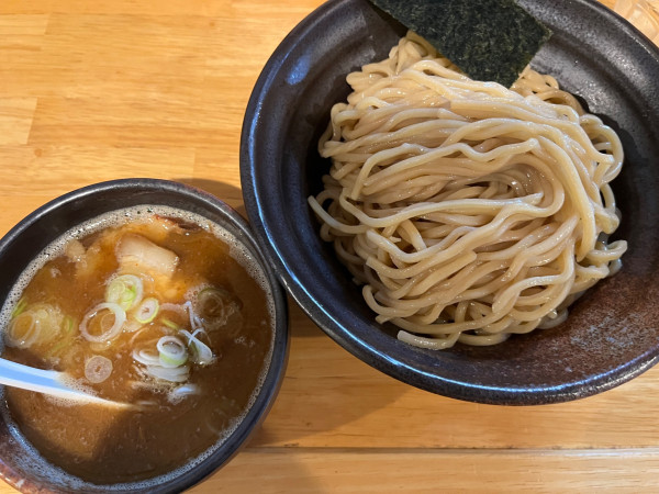 「つけめん＋麺大盛り」@麺屋 新三の写真