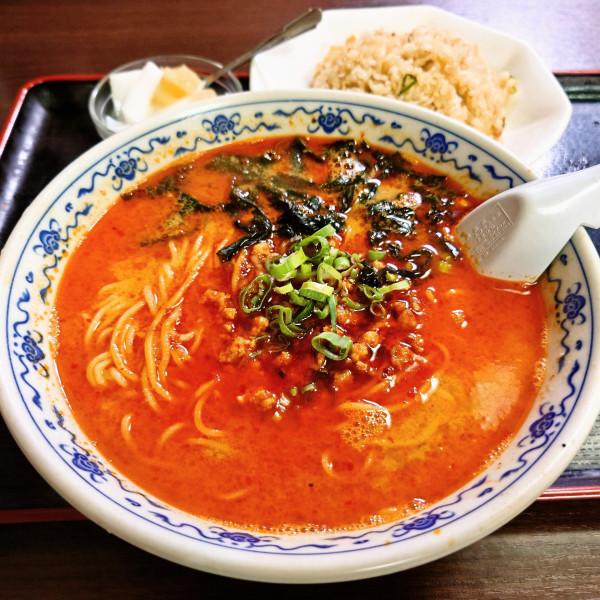 「半チャン担々麺」@満福園の写真