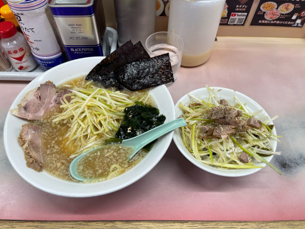 「かいざんラーメン ネギ丼付き」@ラーメン かいざんの写真