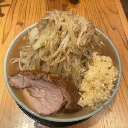 俺道ラーメン500g(1300円)ヤサイマシ・脂抜き・麺固め