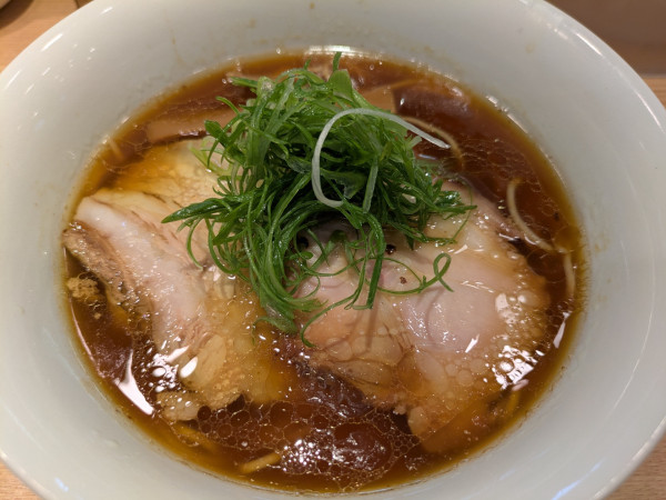 「醤油らぁ麺(1150円)」@中村麺三郎商店の写真