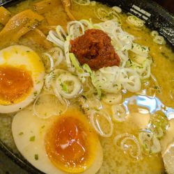 山形辛みそらーめん・味玉増し