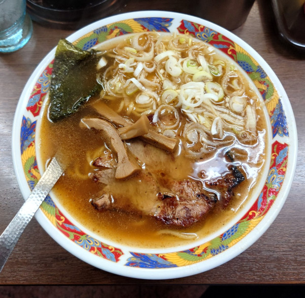 「まぐろラーメン（醤油、1250円）」@まぐろラーメン 大門の写真