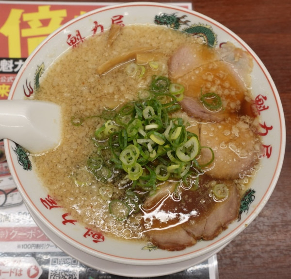 「京都背脂醤油ラーメン・並（880円）」@ラーメン魁力屋 五反田店の写真