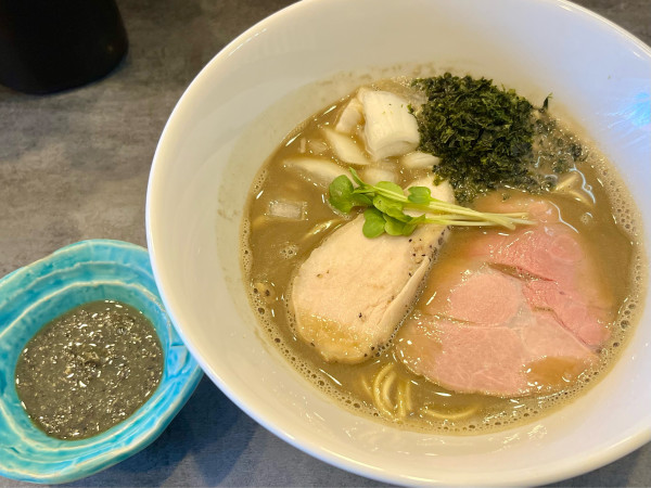 「濃厚 飲む煮干しラーメン」@攻ニボの写真