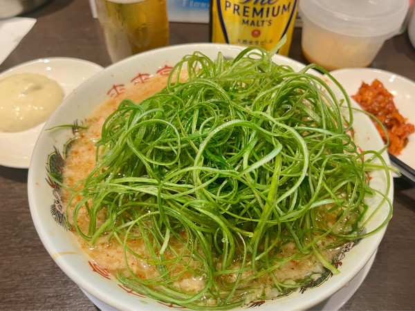 「こってり葱ラーメン バリカタ」@来来亭 東川口店の写真
