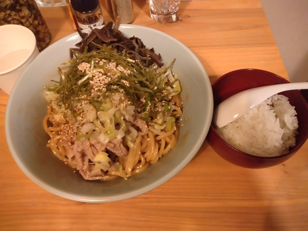 「肉油そば¥500+ライス¥100-(9/17〜9/19)」@麺尊 RAGE 神田 交点の写真