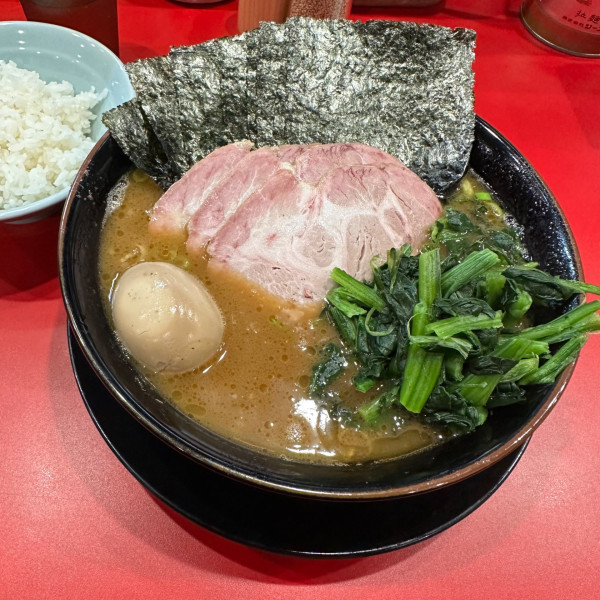 「鬼道家ラーメン中盛+半ライス ¥?」@鬼道家の写真