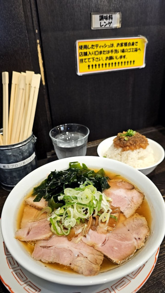 「【限定】豚出汁中華そばと背脂ご飯」@Miya De La Soulの写真