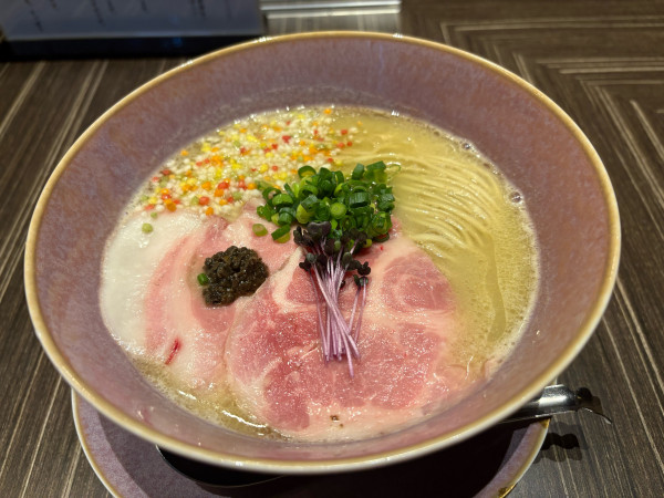 「トリュフ＆ポルチーニ1300円」@中華蕎麦 三藤の写真