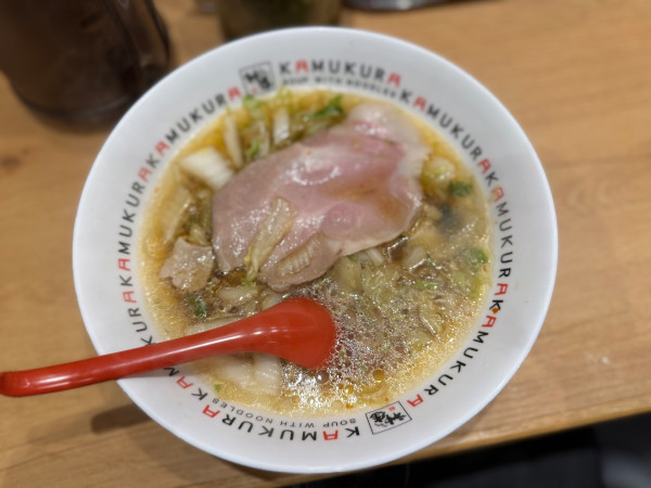 「おいしいラーメン733円(税込850円)」@どうとんぼり神座 市ヶ谷八幡町店の写真