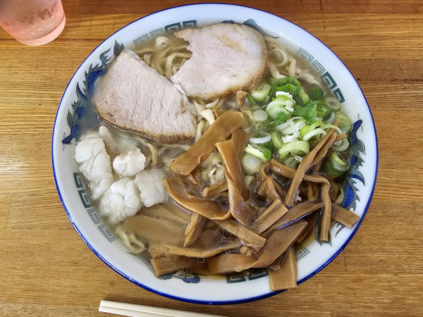 「中華そば（小盛）油ぽく　900円」@ケンちゃんラーメン 遊佐店の写真