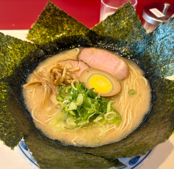 「らあめん＋海苔＋替玉＋サービスライス」@らあめん英 本店の写真