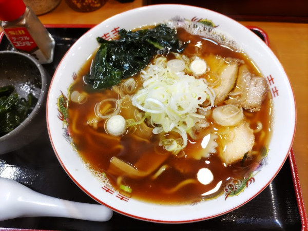 「中華そば（＋わかめ）」@立喰処 十番食堂の写真