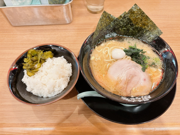「ラーメン」@町田商店 十三店の写真