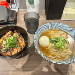 豚丼と中華そば クロちゃん食堂の画像