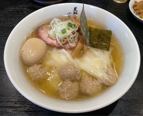 「ワンタンメン塩 味玉 別皿メンマ Beer」@支那ソバ 小むろの写真