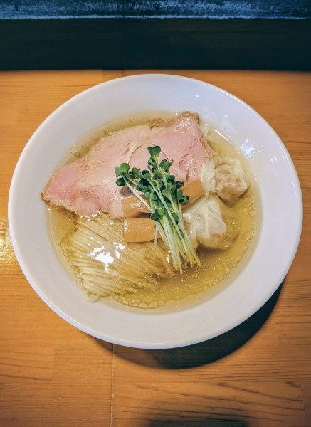 「塩煮干ワンタンそば」@麺処 清水の写真