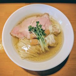 塩煮干ワンタンそば