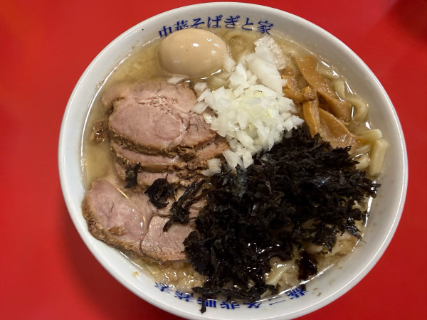 「特製ぎと家の中華そば大盛」@燕三条中華そば ぎと家 武里本店の写真