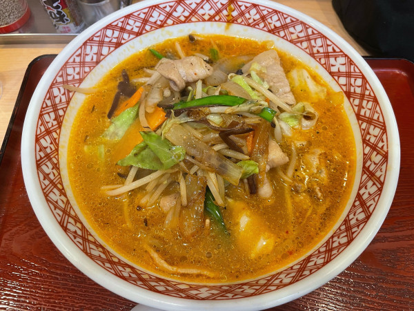 「肉ピリらーめん」@餃子の一番亭 三島駅前店の写真