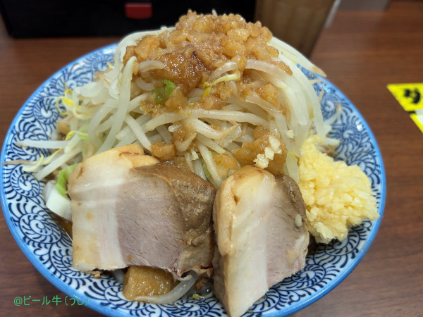 「ラーメン小(780円)ぶた2枚(260円)ヤサイチョイマシアブラ」@ラーメン 川越田田の写真