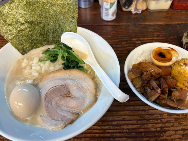 「味玉塩　ゴッチ式並商ごはん」@濃厚鶏らーめんゴッチの写真