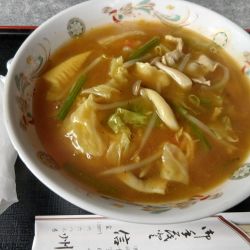 カレーラーメン 760円