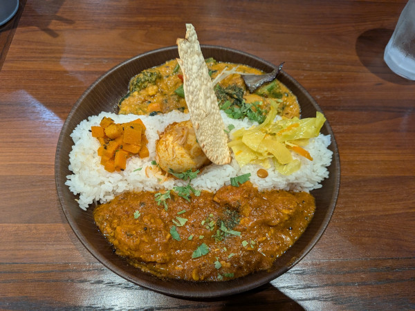 「2種のスパイスカリーライス1,518円」@コバラカフェ 戸塚モディ店の写真