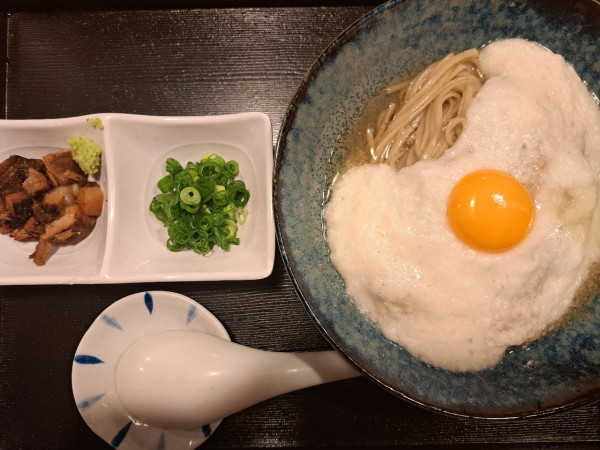 「月見山かけ麺」@らーめん工房 りょう花 束本店の写真