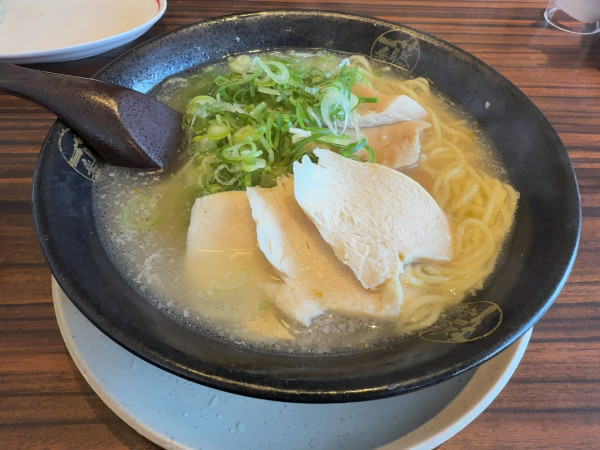 「柚子塩豚トロラーメン」@藤一番 小牧インター店の写真